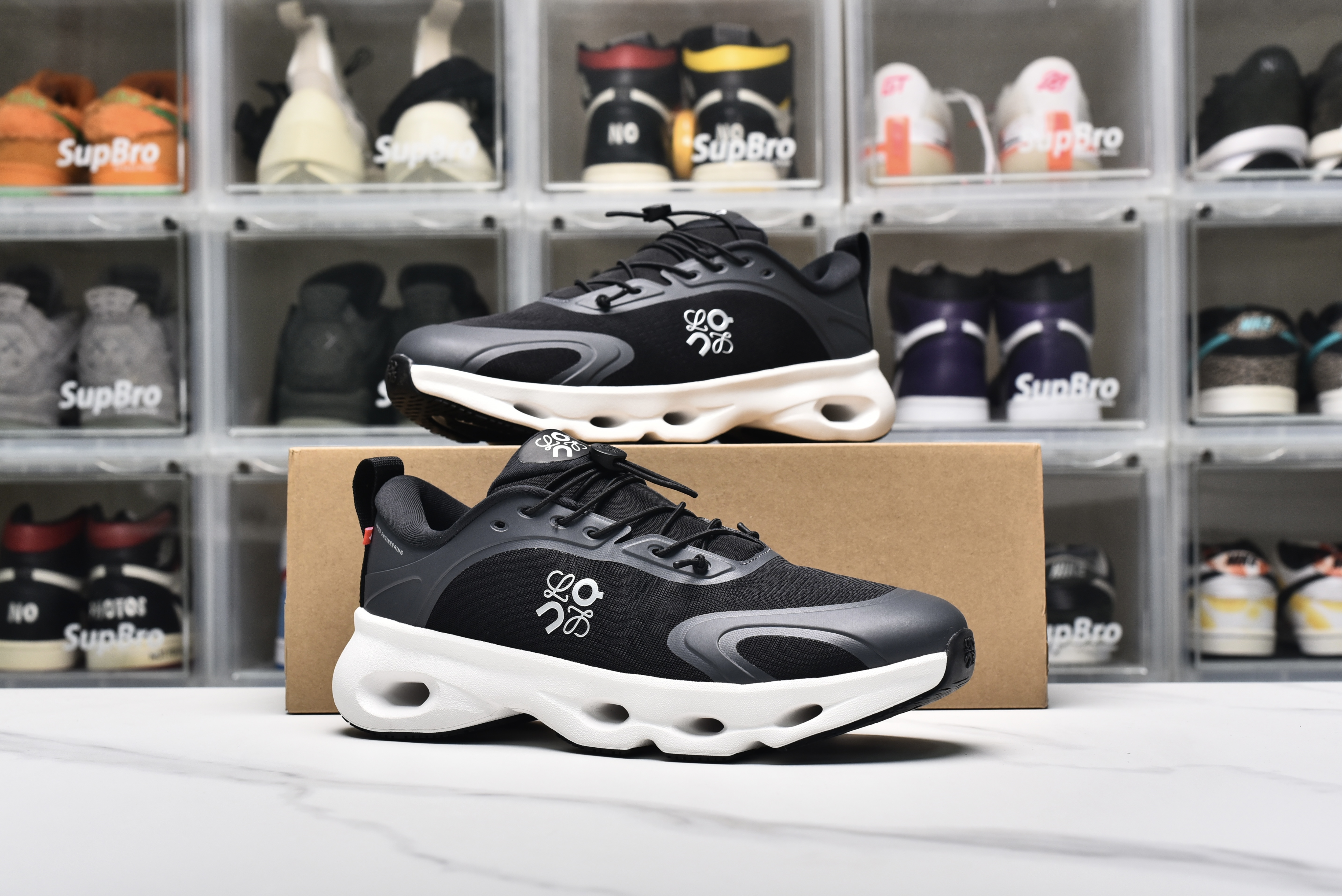 On Running Cloudsolo LOEWE BLACK WHITE 3MF30660299